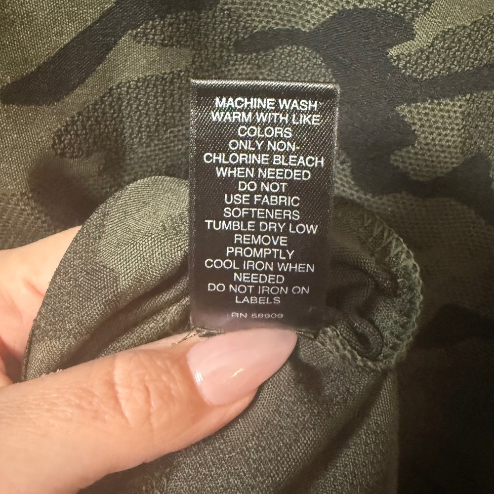 Solaris Active Pullover-Mock Collar 1/4 Zip Pocket. X-Large. Green Camo. - Picture 5 of 6